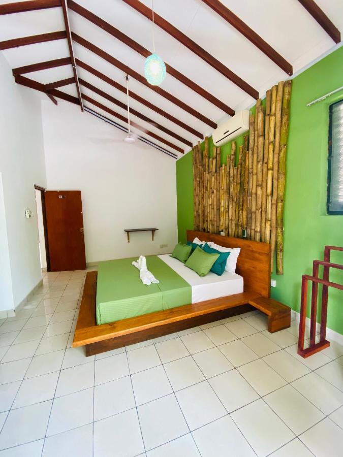 Surf N Spice - Hiriketiya Otel Dikwella Dış mekan fotoğraf