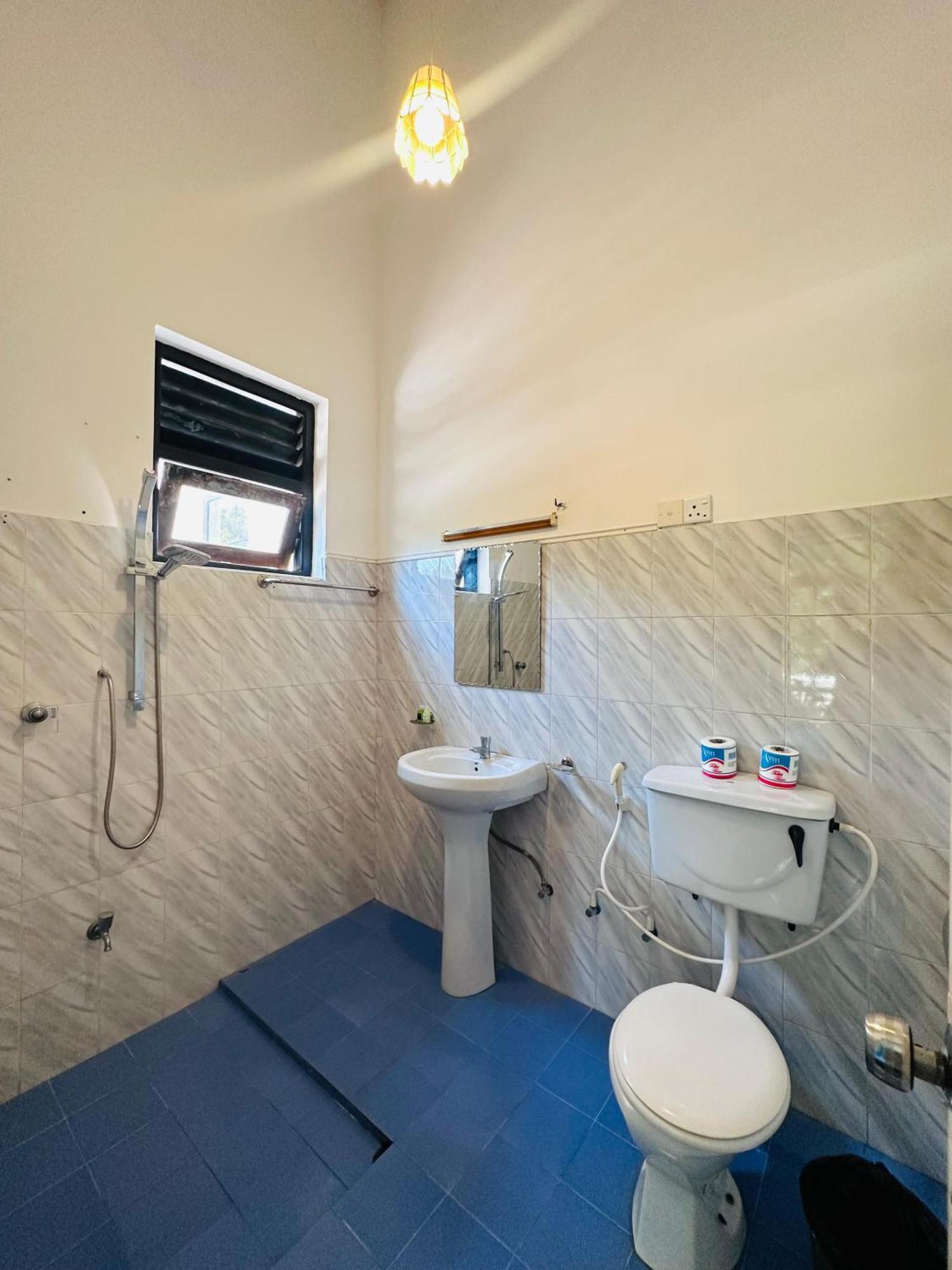 Surf N Spice - Hiriketiya Otel Dikwella Dış mekan fotoğraf